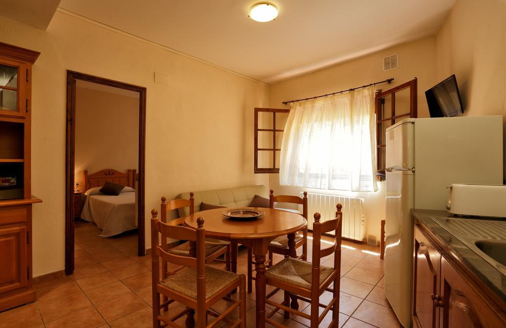 Apartaments Populetus Poboleda Экстерьер фото