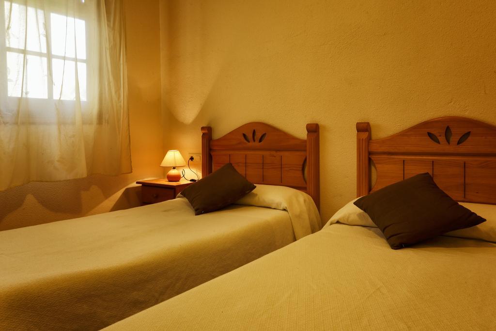 Apartaments Populetus Poboleda Экстерьер фото