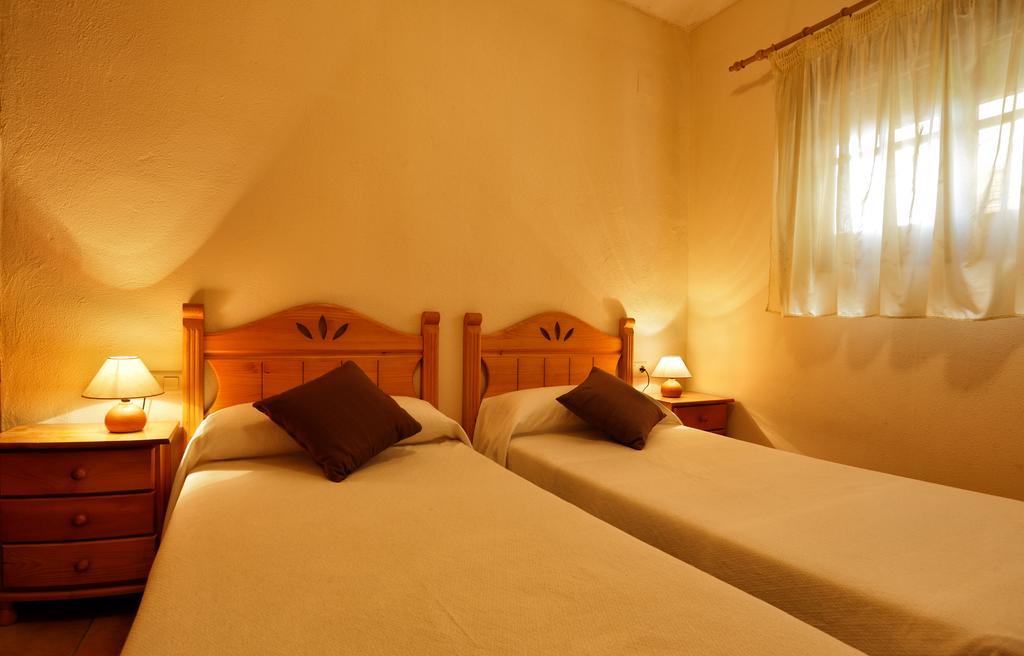 Apartaments Populetus Poboleda Экстерьер фото