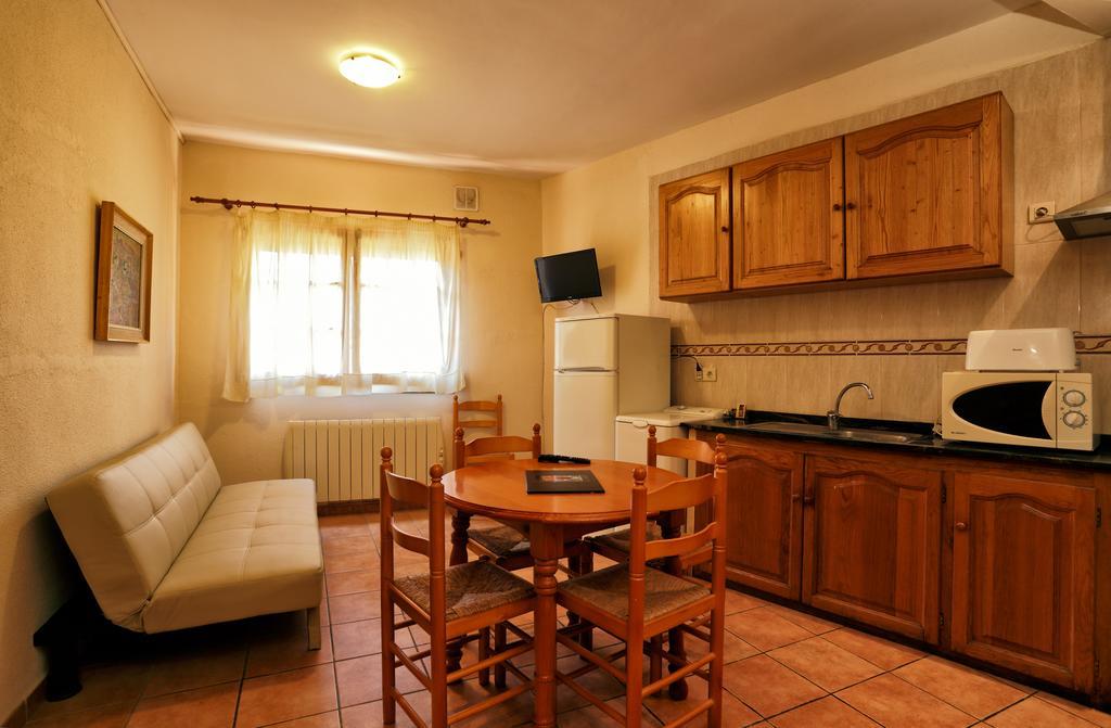 Apartaments Populetus Poboleda Экстерьер фото